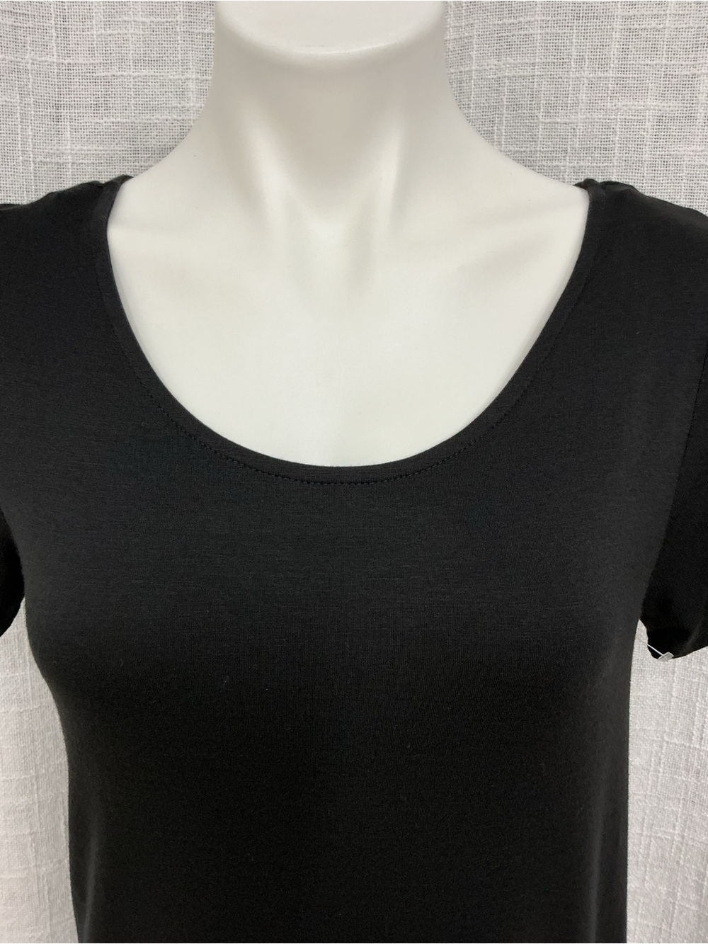 Black Fringe Hem Short Sleeve Women's Top - Picture 3 of 8